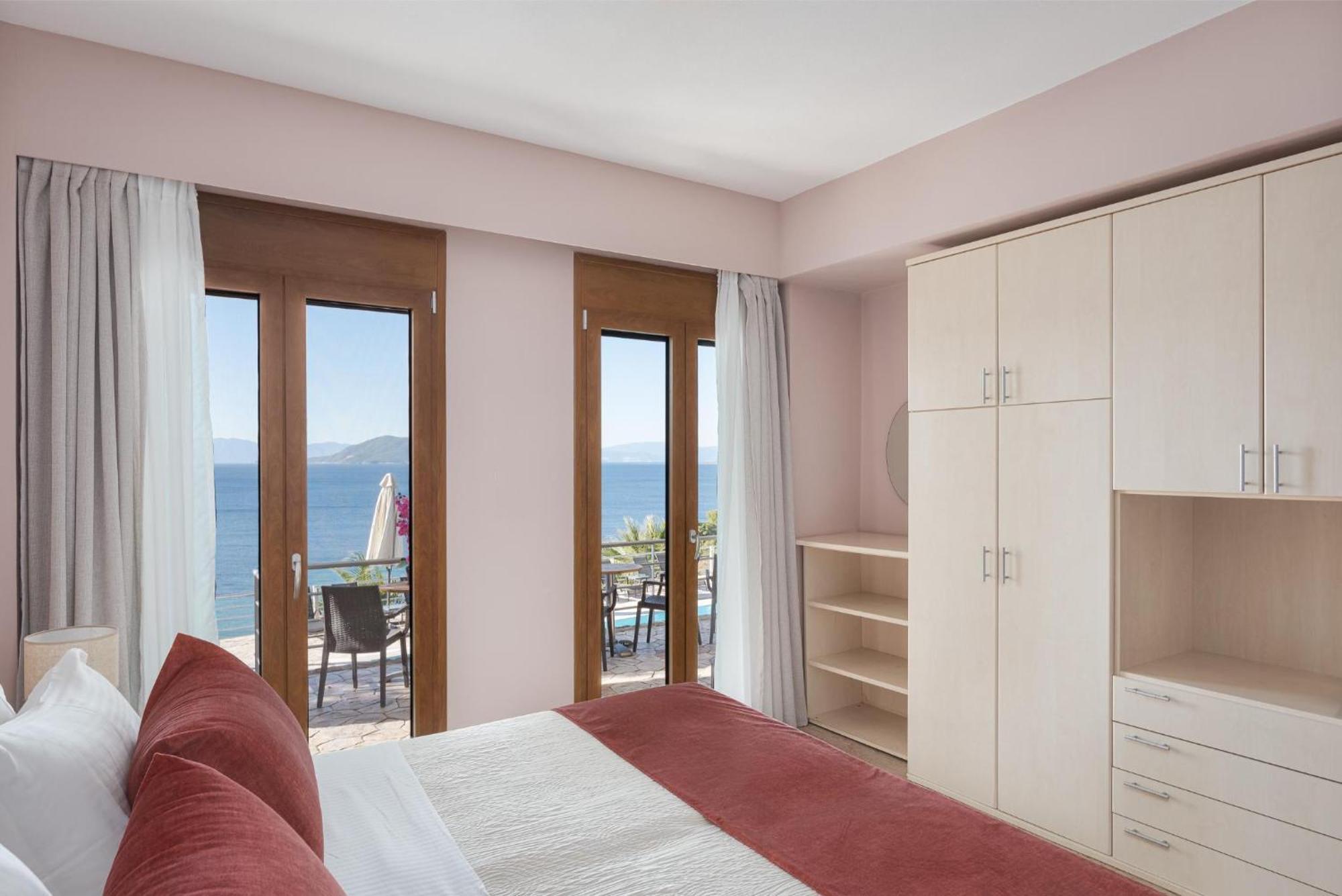 Zefis Villa *
